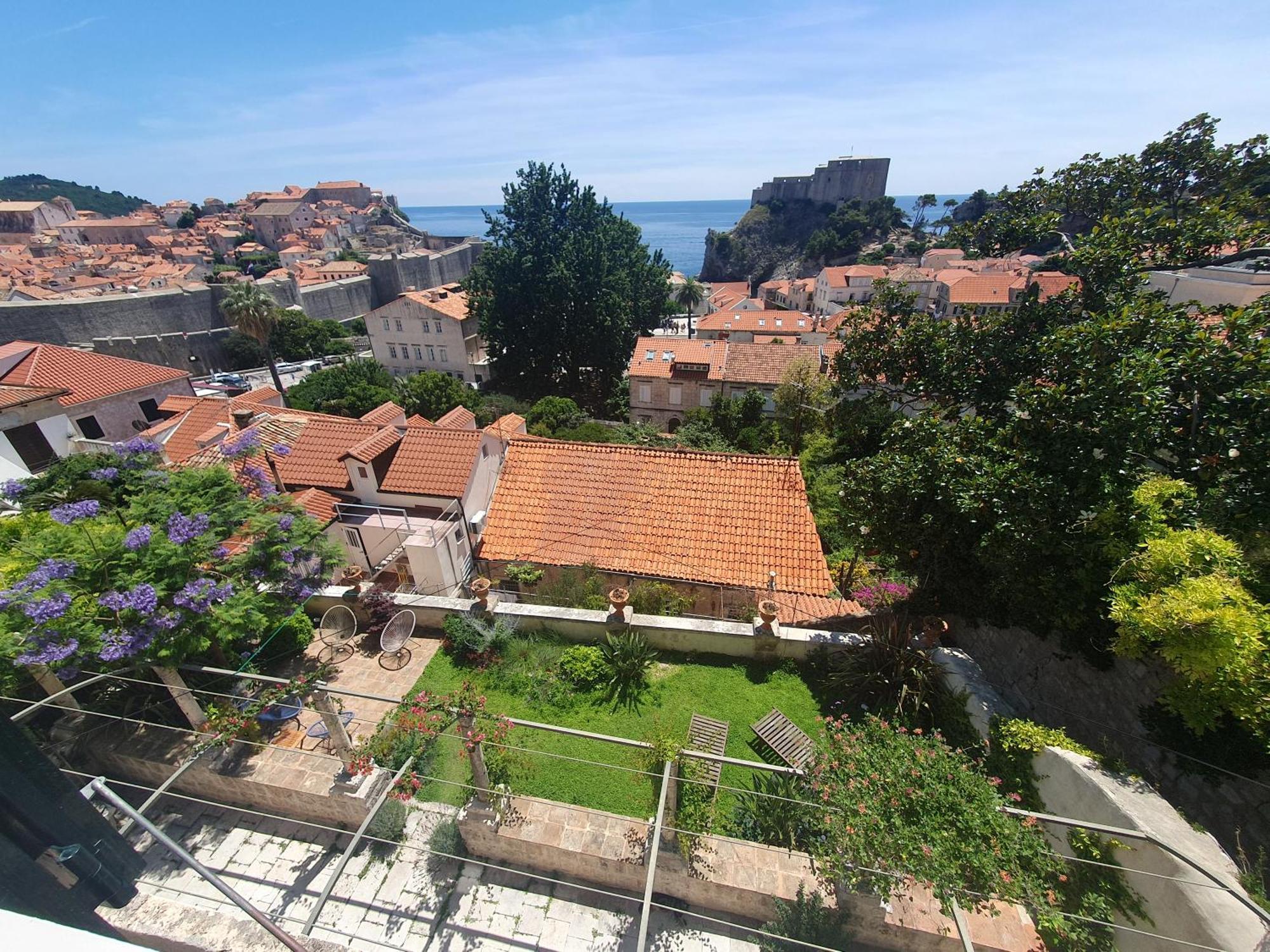 Apartament Ani Ariel *